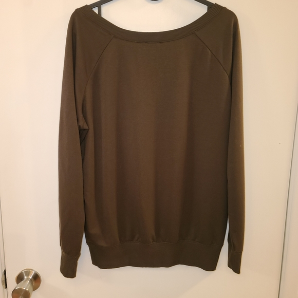 Women's sweatshirt Express xs. Never worn. Brown only good vibes on front. - Picture 4 of 8